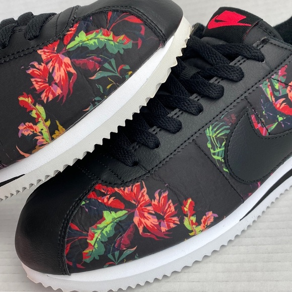 Nike Other - Nike Cortez Floral size 9.5